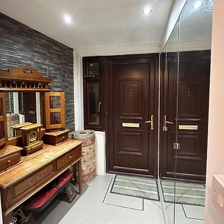 London Charm - Comfortable Room In Spacious House 外观 照片