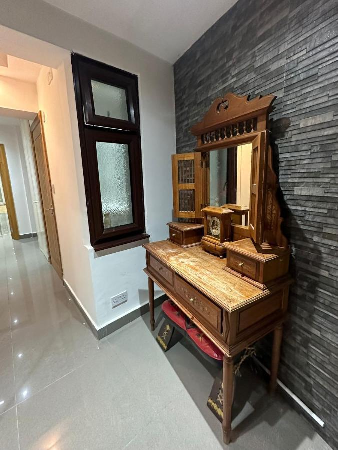 London Charm - Comfortable Room In Spacious House 外观 照片